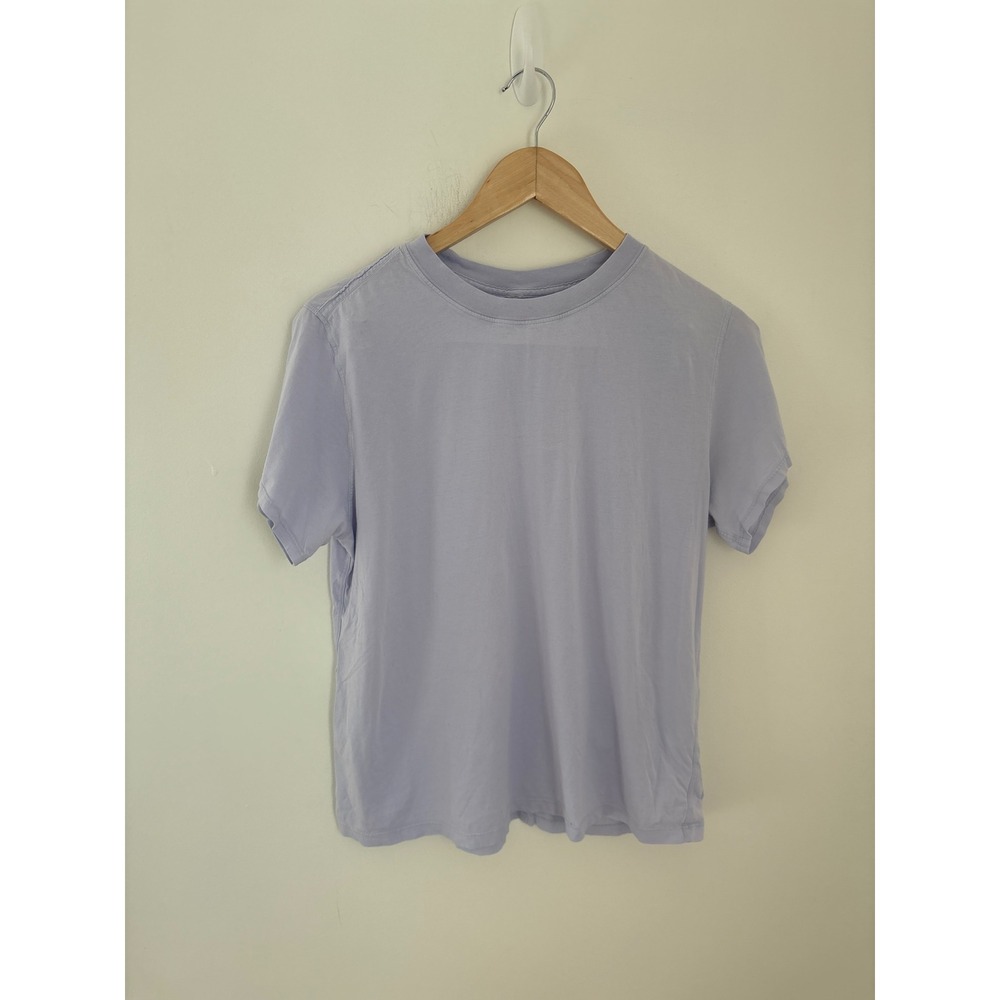 Lululemon Love‎ Crew Short Sleeve T-Shirt Lavender Purple Back Seam Size 8-10
